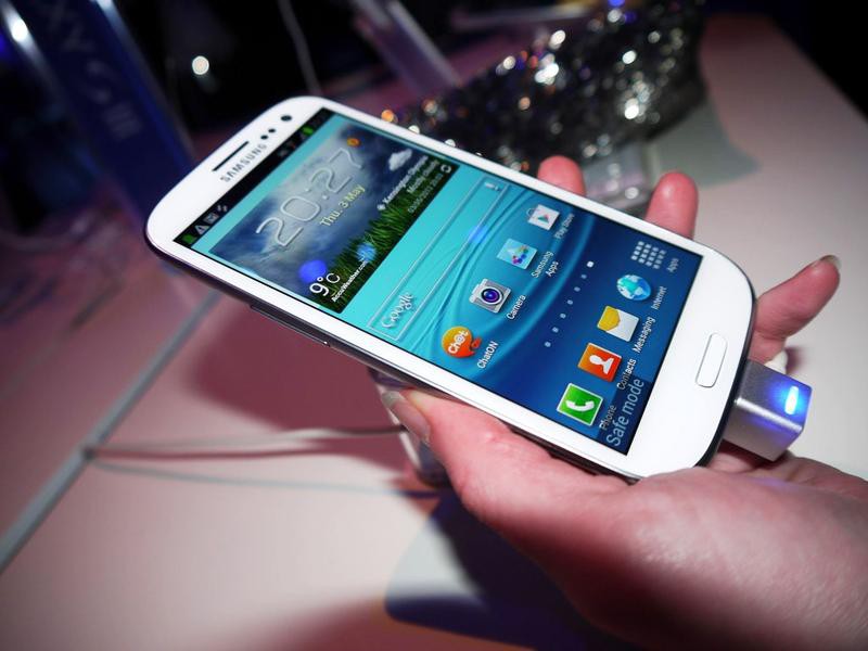 Гигантские продажи Samsung Galaxy S III