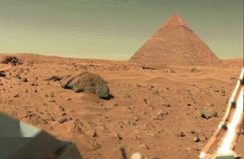 На Марсе найдена пирамида