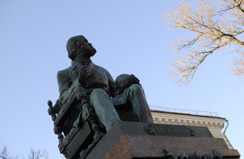 В Болгарии восстановили памятник Пирогову