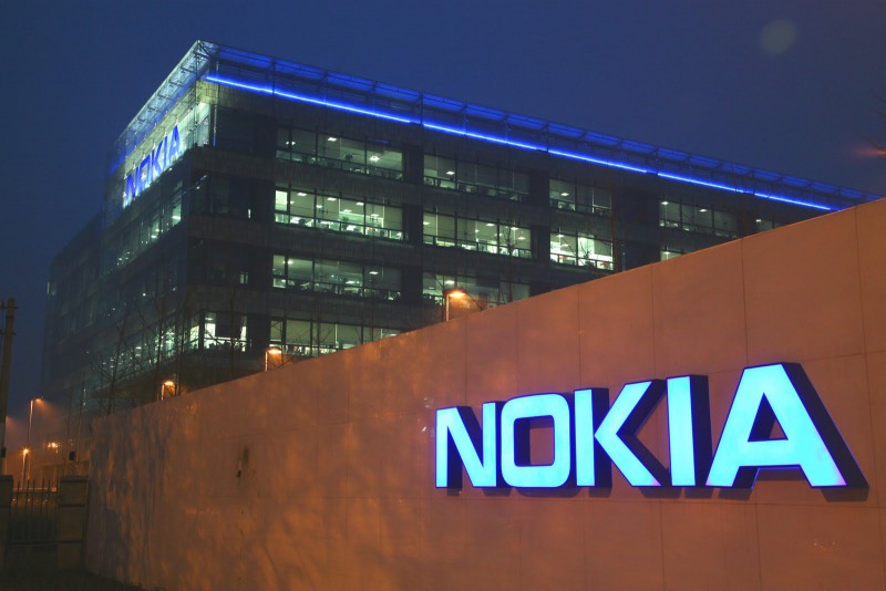 Планшет Nokia будет заряжаться от обложки