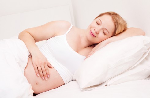 Как лучше всего спать во время беременности?