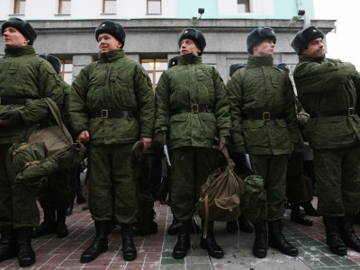 Юдашкин планирует переодеть армию России