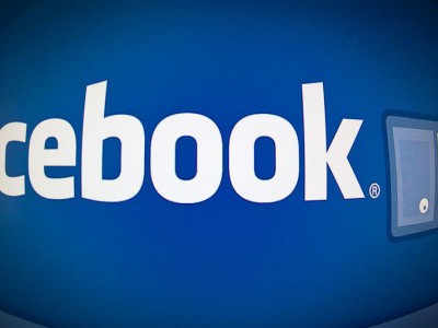 Facebook позволила пользователям вставлять изображения в комментарии