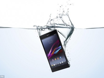 Sony представила водонепроницаемый телефон