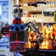 Робот-гуманоид работает барменом в Германии