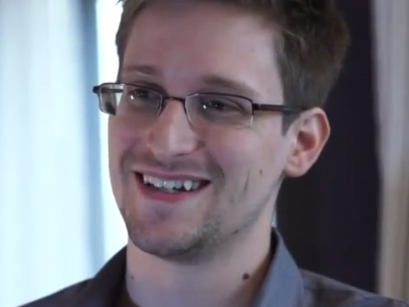 Сноуден владеет информацией, которая может нанести большой вред США