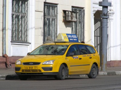 Желтое такси в Москве