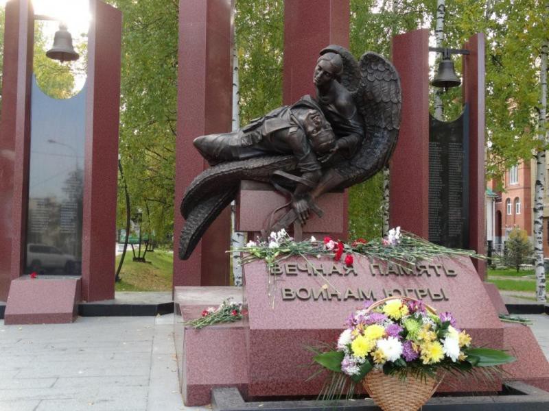 Памятник «Вечная память воинам Югры» восстановлен