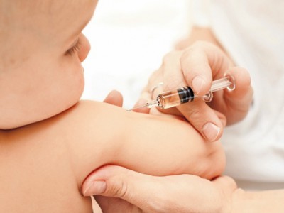 Малышам будут делать дополнительную прививку