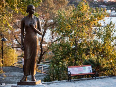 Во Владивостоке открыт памятник Катюше
