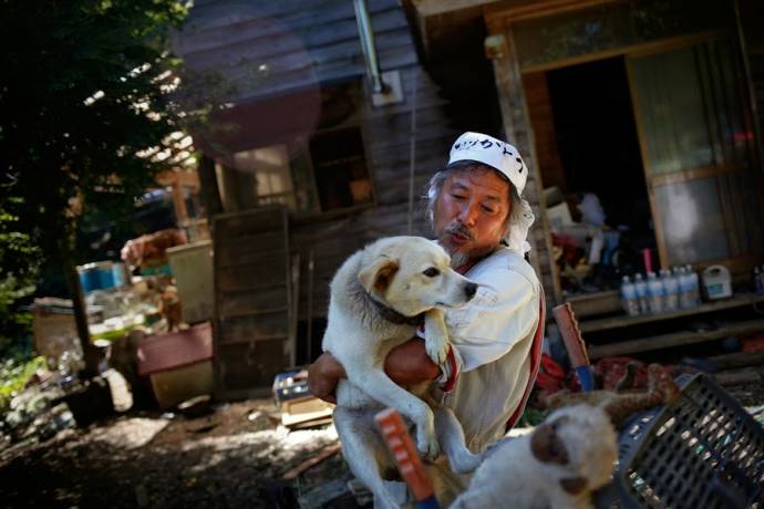 Японец живет в зоне отчуждения Фукусимы ради своих животных