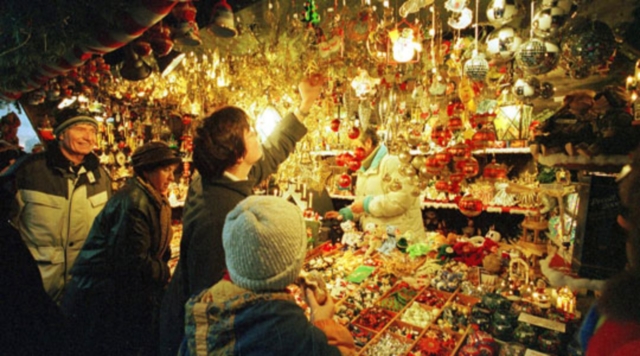 В Астане проходит ярмарка «Новогодние подарки – 2014»