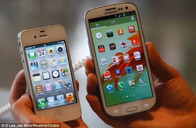 Владельцы iPhone умнее пользователей Samsung, BlackBerry и HTC