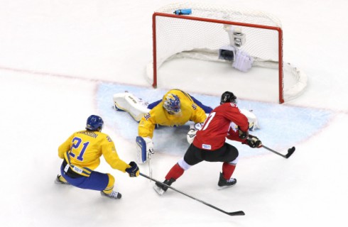 Канада стала хоккейным олимпийским чемпионом