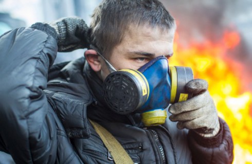 Янукович помиловал протестующих
