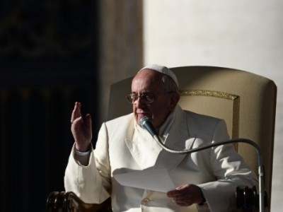 Папа Франциск во время выступления в Ватикане