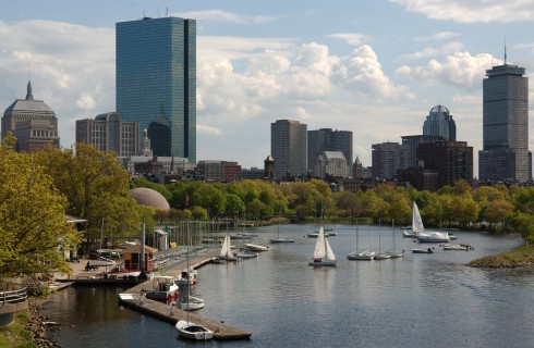 Водное такси Бостона обходит препятствия