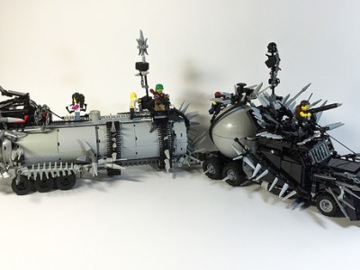 Автомобиль из LEGO по мотивам фильма Безумный Макс: Дорога Ярости