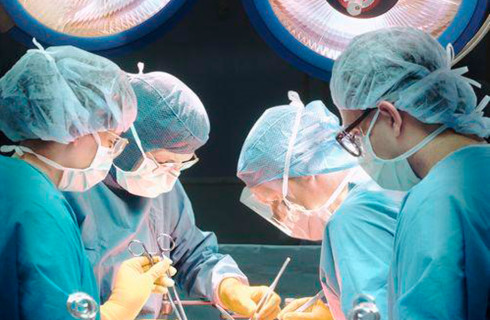 Американские хирурги провели сложную операцию по пересадке донорских органов
