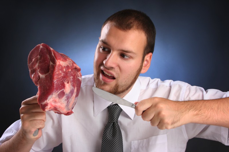 Женщины отдают предпочтение мужчинам-мясоедам