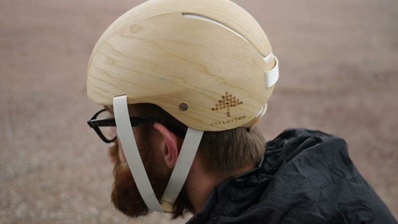 Примерь деревянный шлем
