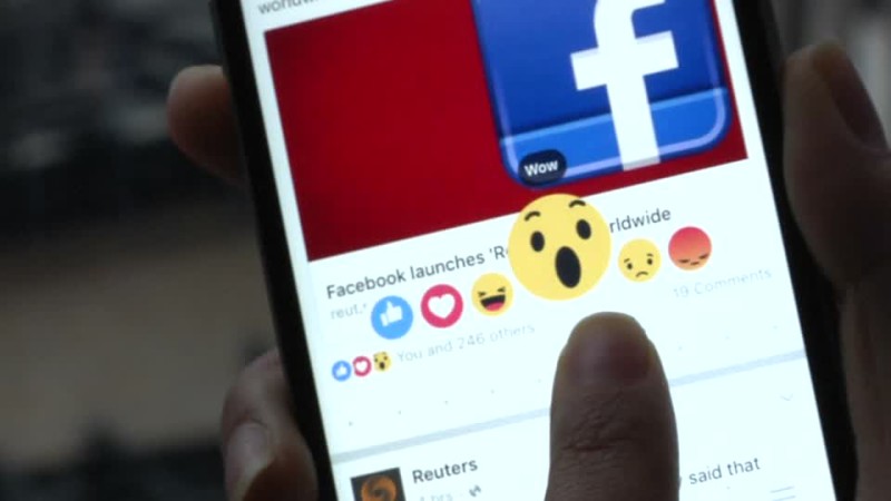 Facebook подарил пользователям «эмоции»
