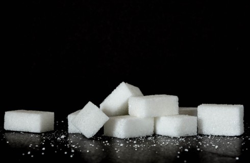 Три способа использовать сахар с пользой для дома