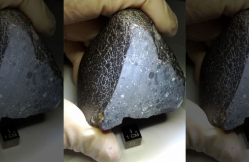 Метеориты принесли воду на Землю
