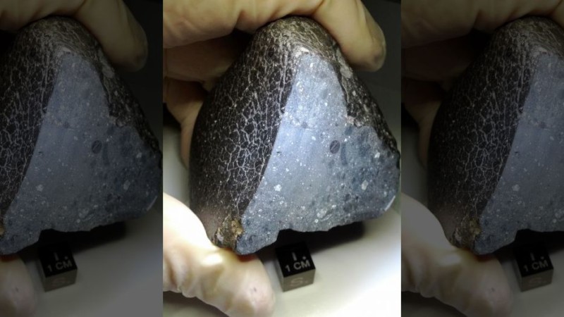 Метеориты принесли воду на Землю