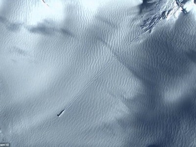 Необычный объект в Антарктиде